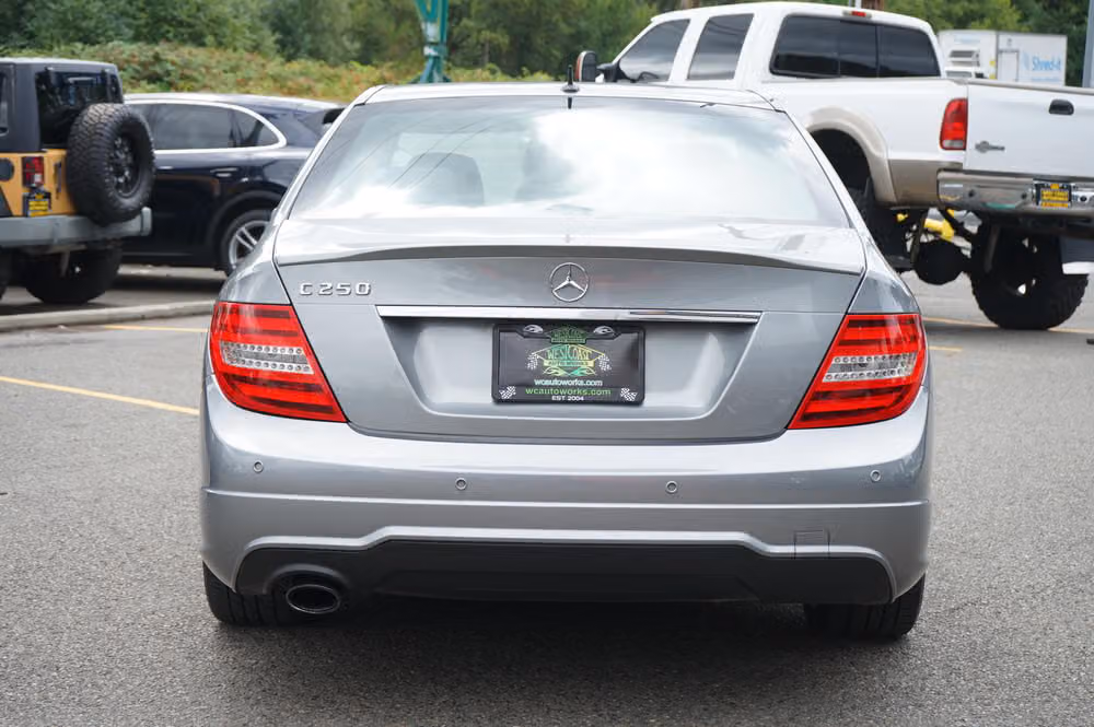 2013 Mercedes-Benz C-Class C 250 Luxury Image 3