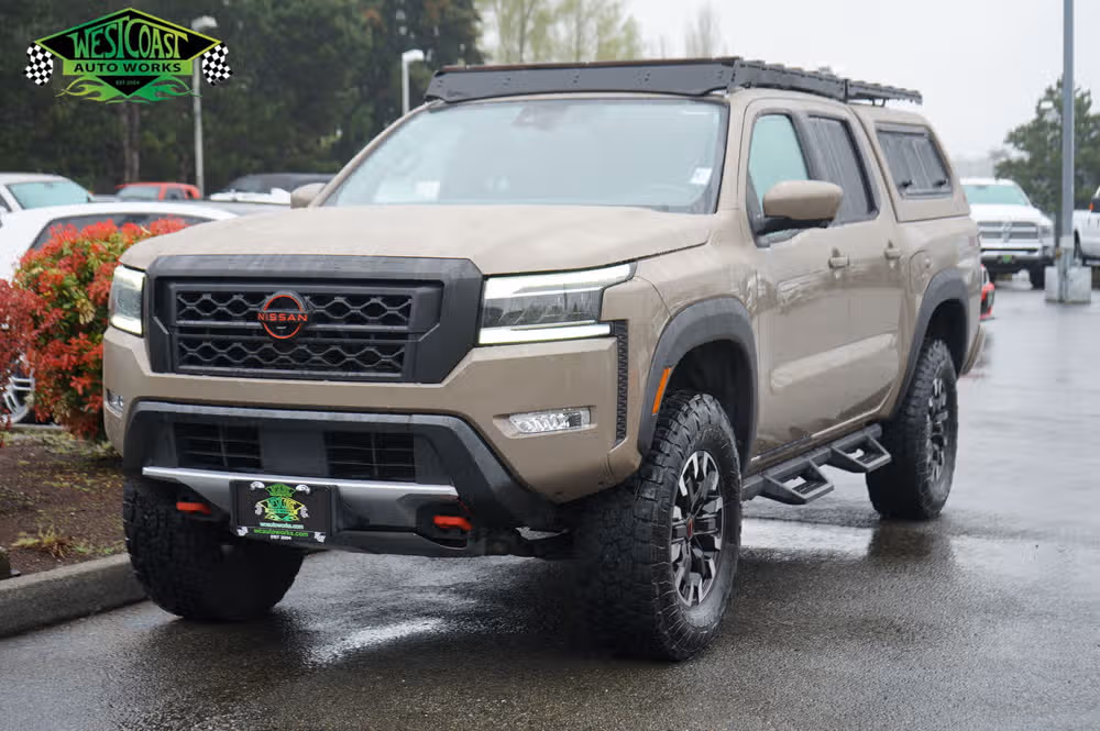 2023 Nissan Frontier PRO-4X Crew Cab Image 1