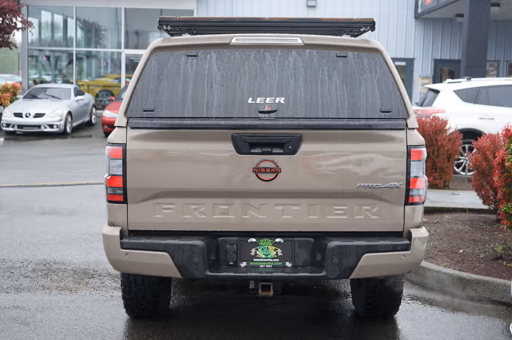 2023 Nissan Frontier PRO-4X Crew Cab Image 4