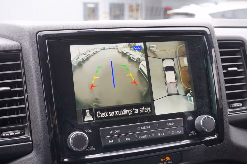 2023 Nissan Frontier PRO-4X Crew Cab Image 16