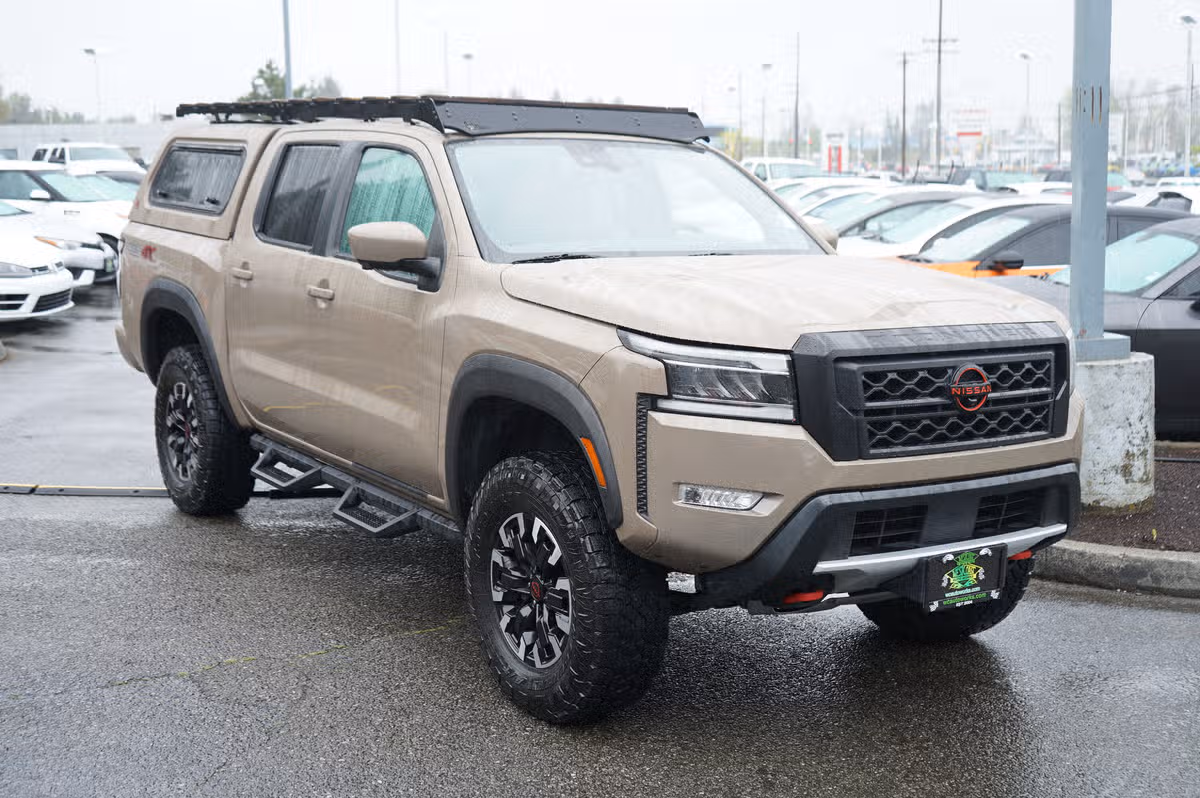 2023 Nissan Frontier PRO-4X Crew Cab Image 7