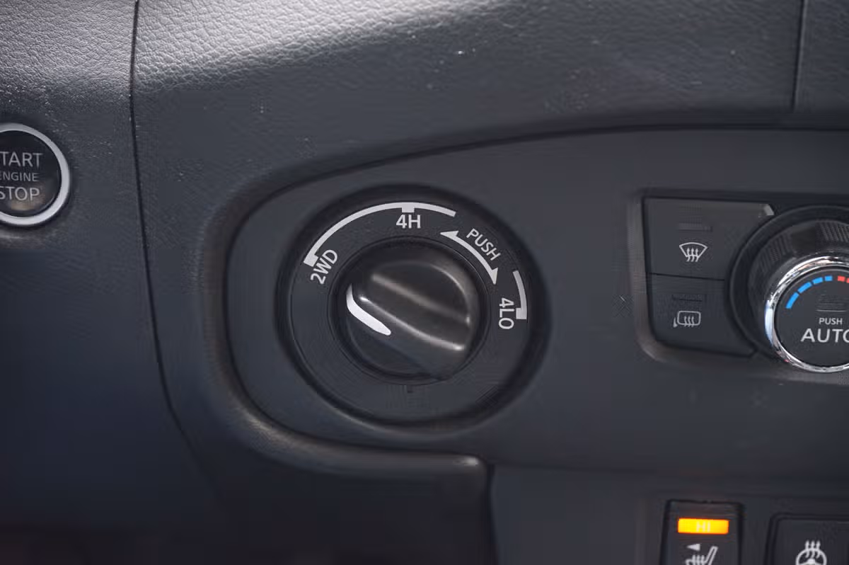 2023 Nissan Frontier PRO-4X Crew Cab Image 19