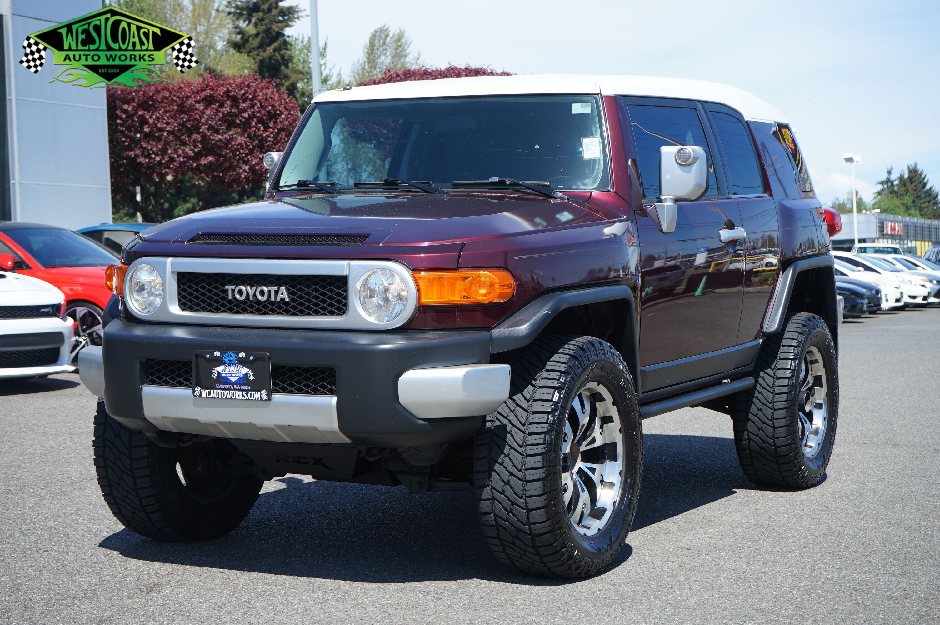 White/Black Cherry Pearl 2007 Toyota FJ Cruiser 4WD SUV / Crossover Four-Wheel Drive 5-Speed Automatic