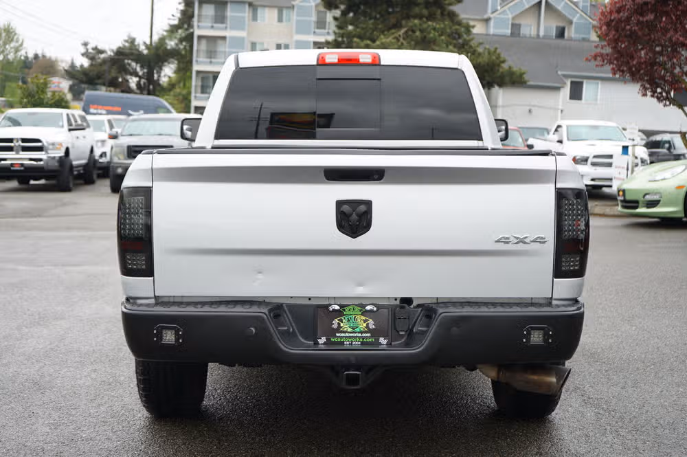 2016 Ram 1500 SLT Quad Cab Image 4