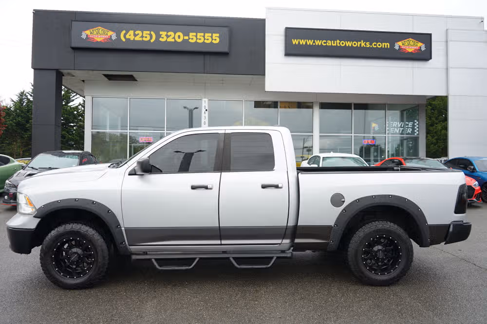 2016 Ram 1500 SLT Quad Cab Image 2