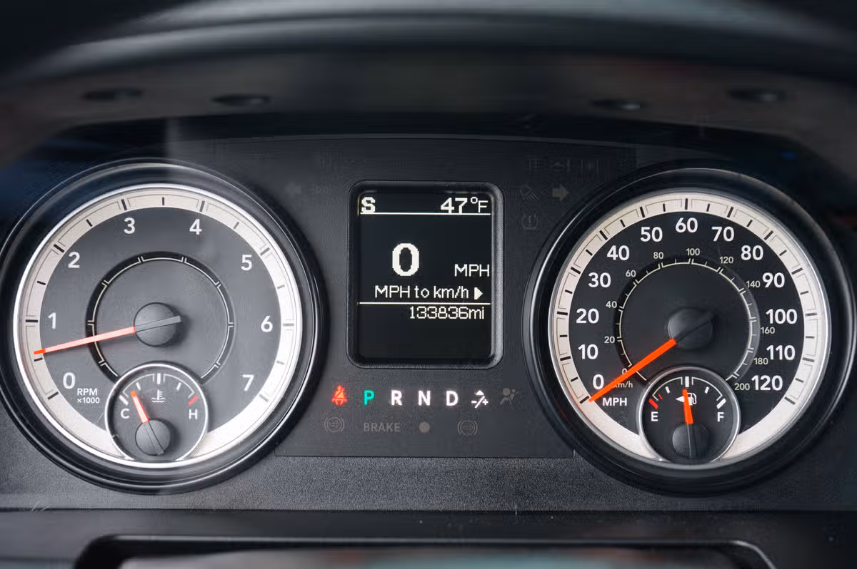 2016 Ram 1500 SLT Quad Cab Image 17