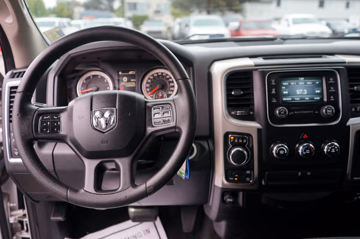 2016 Ram 1500 SLT Quad Cab Image 16
