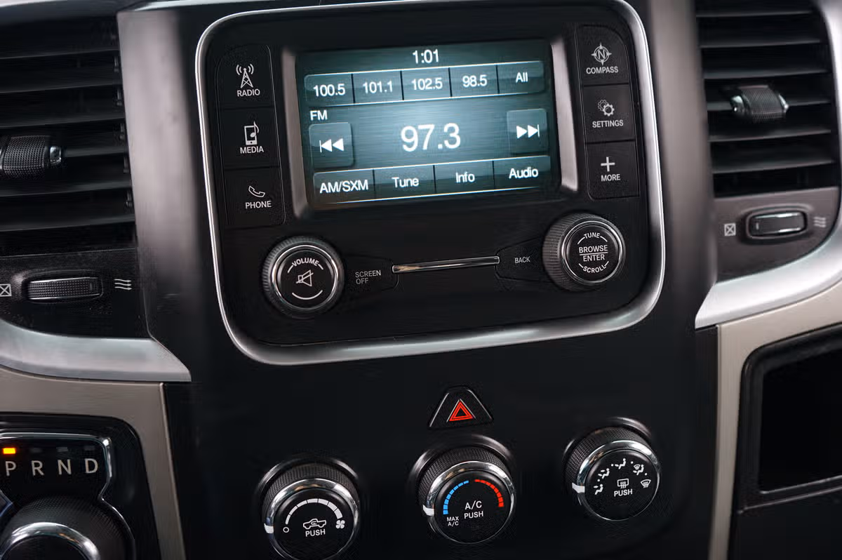 2016 Ram 1500 SLT Quad Cab Image 18