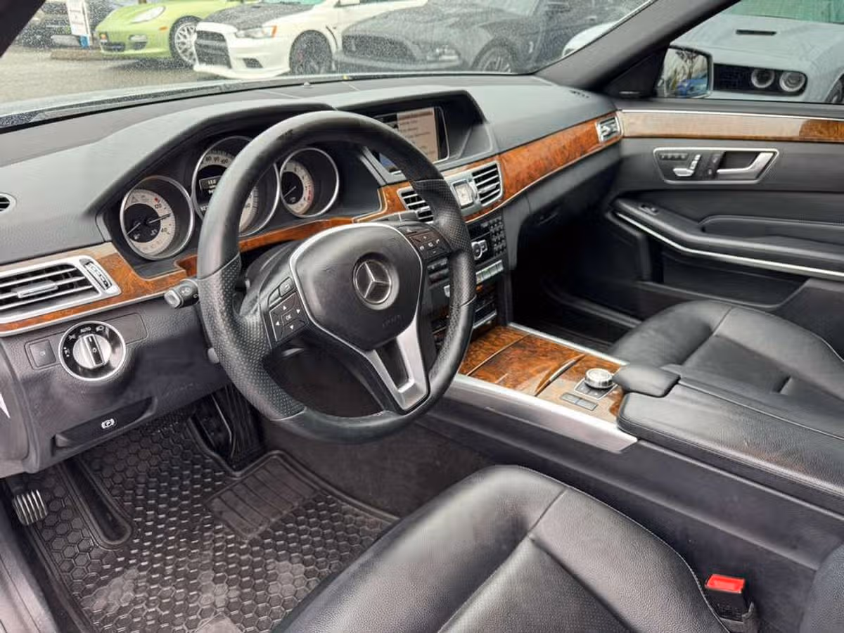 2014 Mercedes-Benz E-Class E 350 4MATIC Image 17