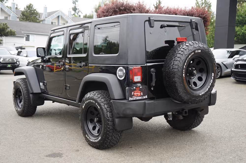 2008 Jeep Wrangler Unlimited Rubicon Image 3