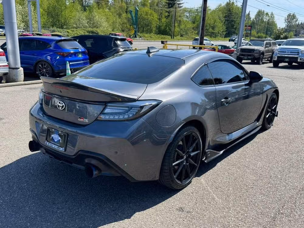 2024 Toyota GR86 Premium Image 11