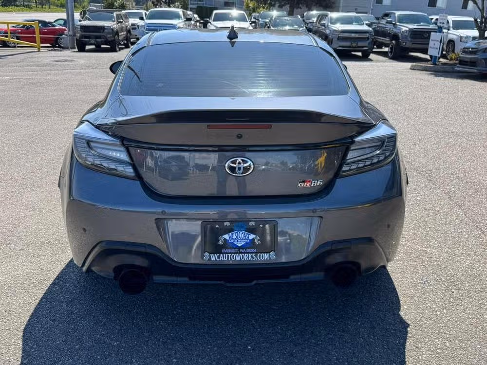 2024 Toyota GR86 Premium Image 12