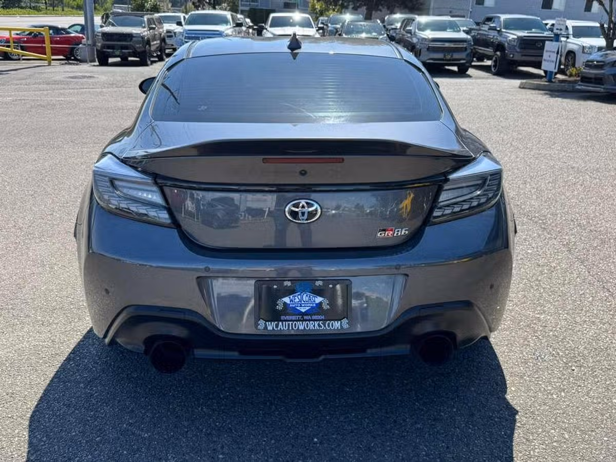 2024 Toyota GR86 Premium Image 12
