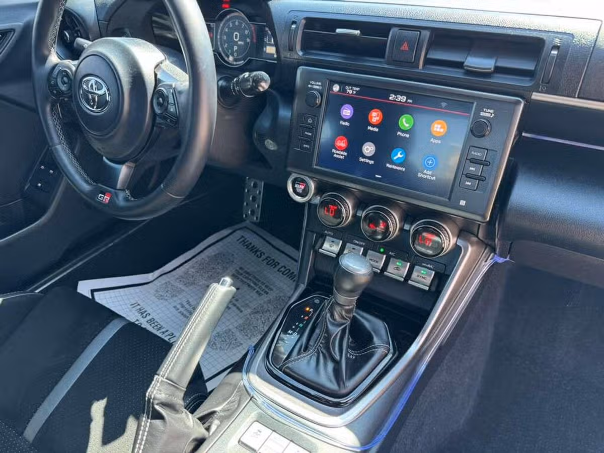 2024 Toyota GR86 Premium Image 17