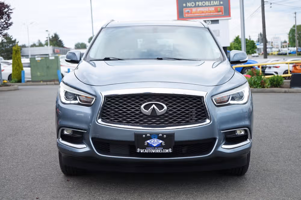 2018 INFINITI QX60 Base Image 8