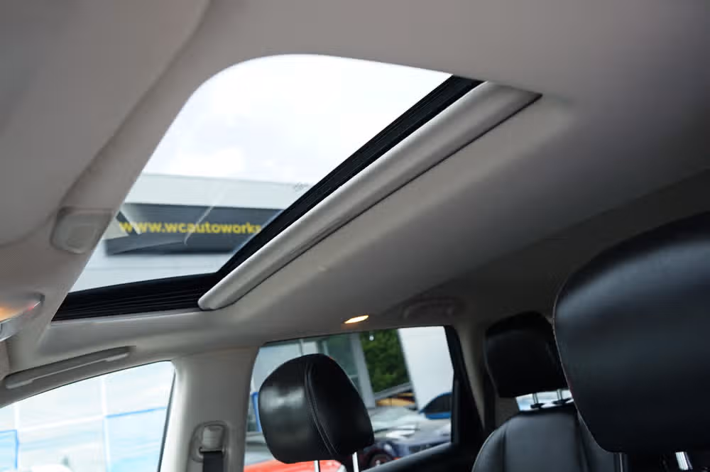 2018 INFINITI QX60 Base Image 15