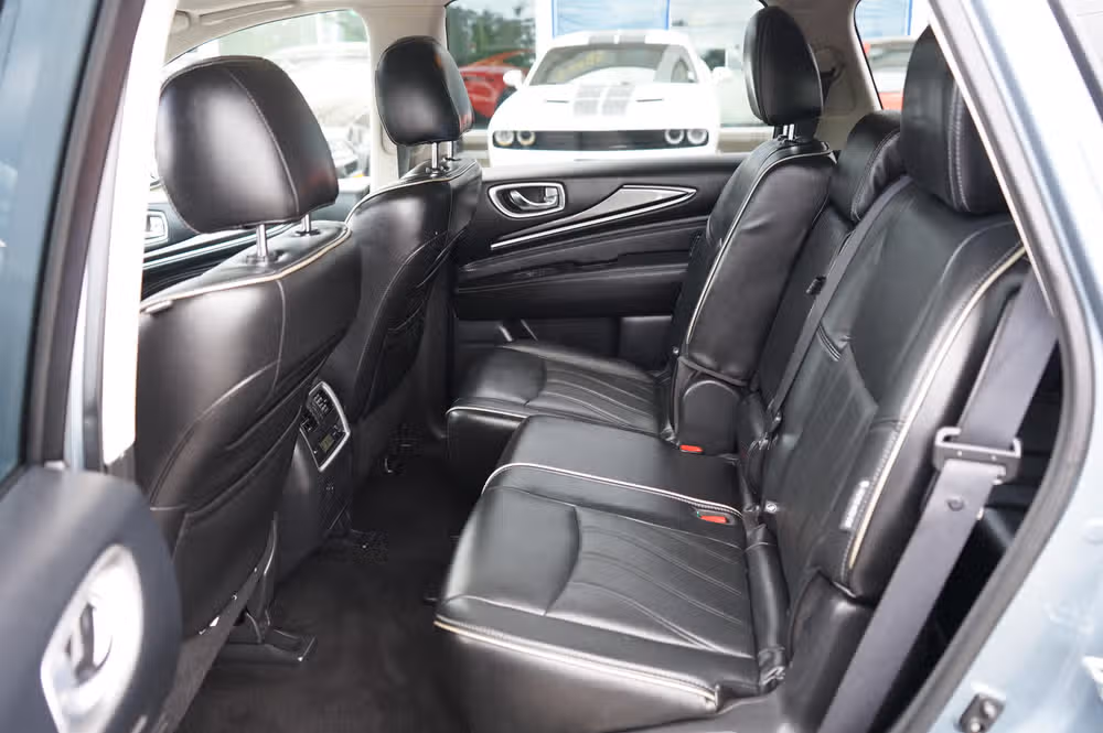 2018 INFINITI QX60 Base Image 16