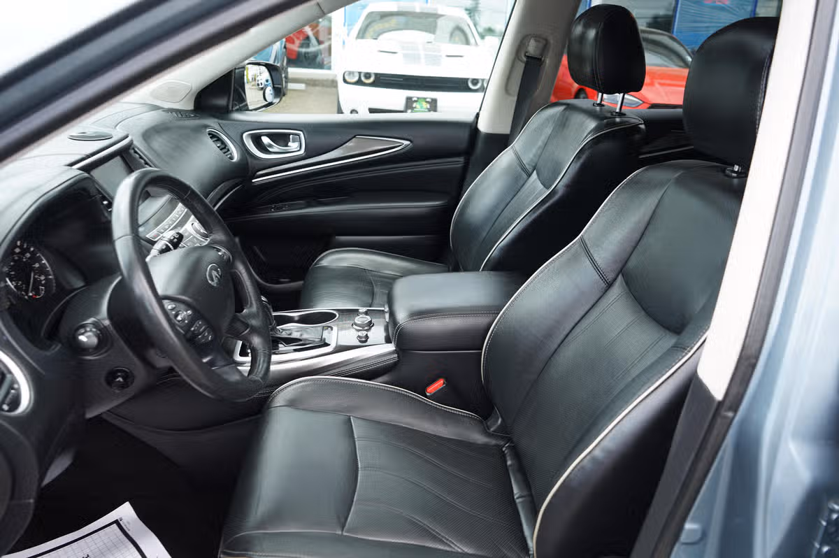 2018 INFINITI QX60 Base Image 14