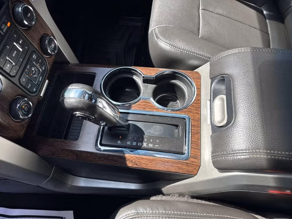 2014 Ford F-150 Lariat Image 24