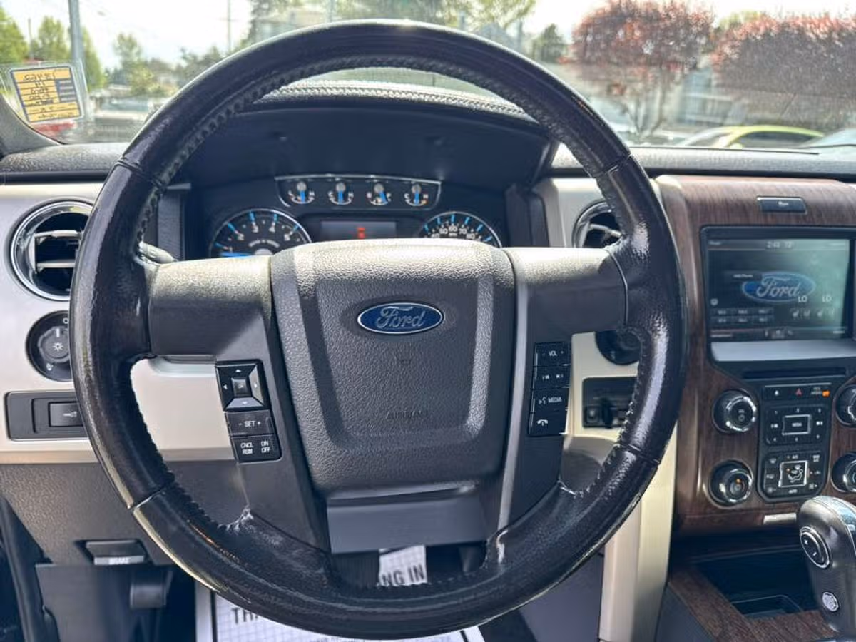 2014 Ford F-150 Lariat Image 14