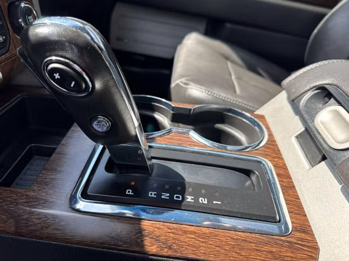 2014 Ford F-150 Lariat Image 23