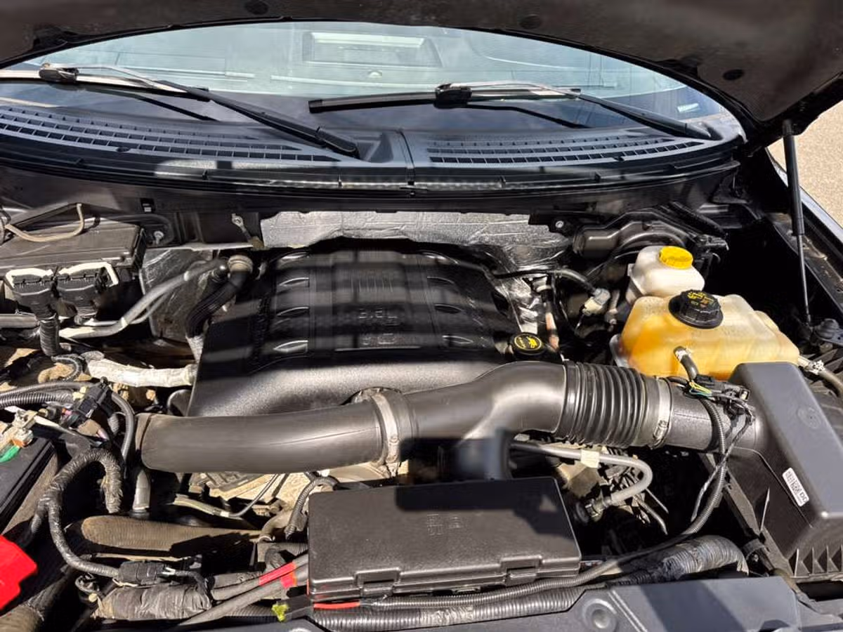 2014 Ford F-150 Lariat Image 27