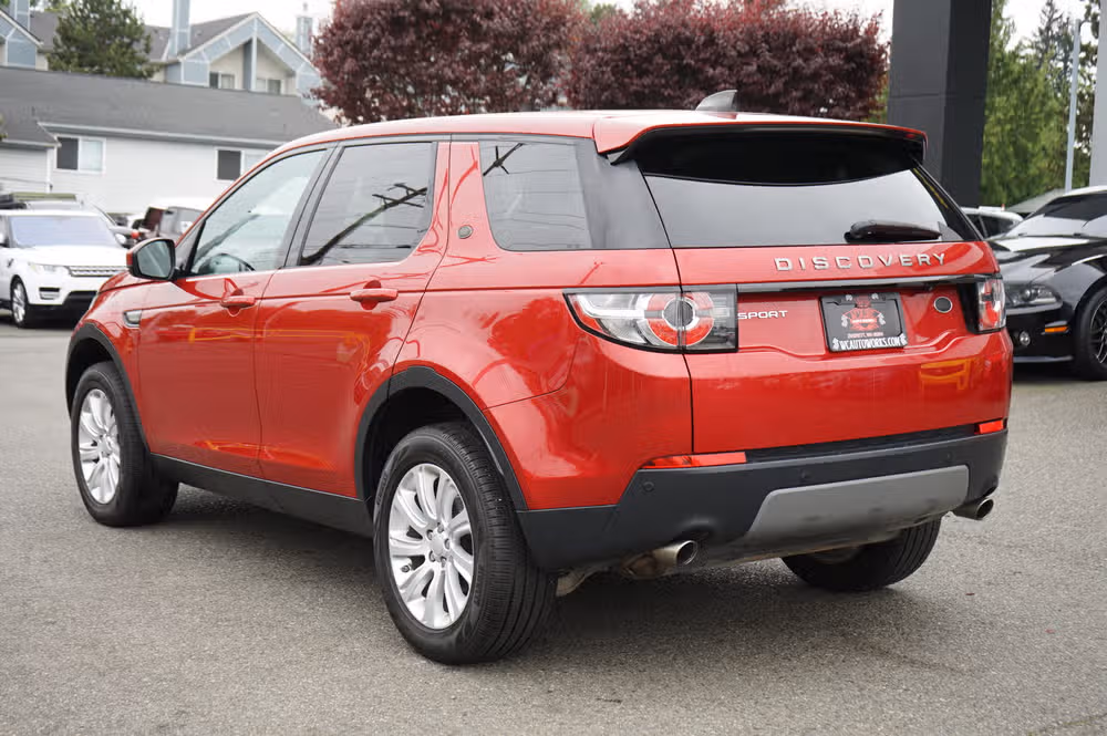 2017 Land Rover Discovery Sport SE Image 3