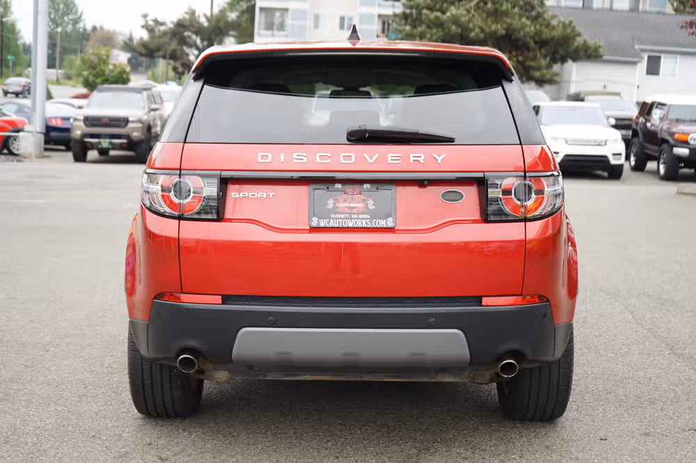 2017 Land Rover Discovery Sport SE Image 4