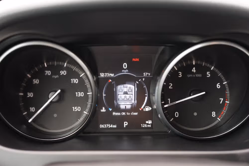 2017 Land Rover Discovery Sport SE Image 14