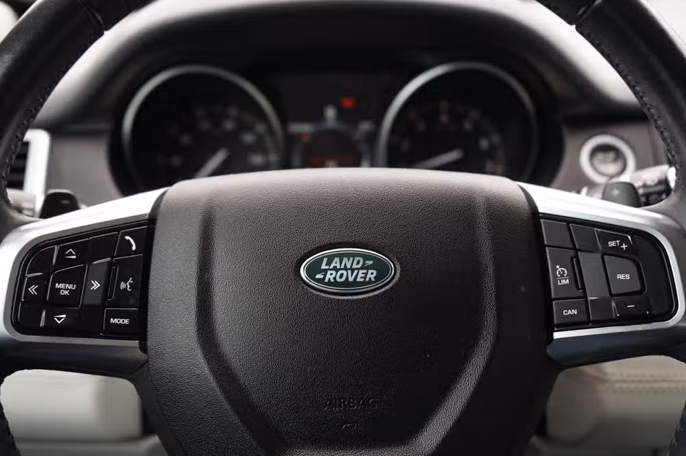 2017 Land Rover Discovery Sport SE Image 20