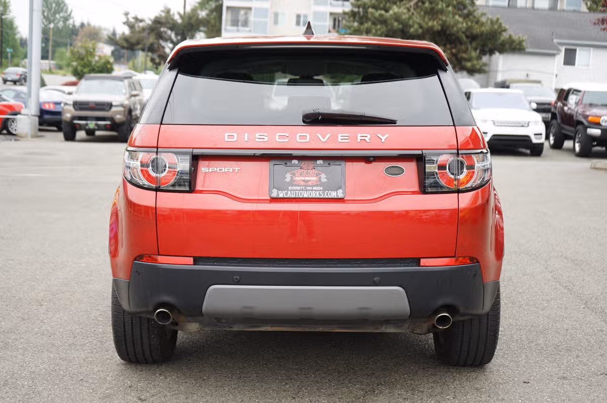 2017 Land Rover Discovery Sport SE Image 4