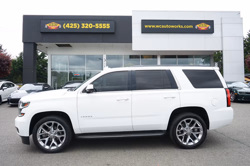 2017 Chevrolet Tahoe LT Image 2