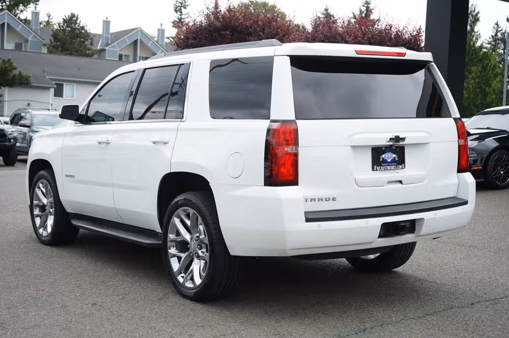 2017 Chevrolet Tahoe LT Image 3