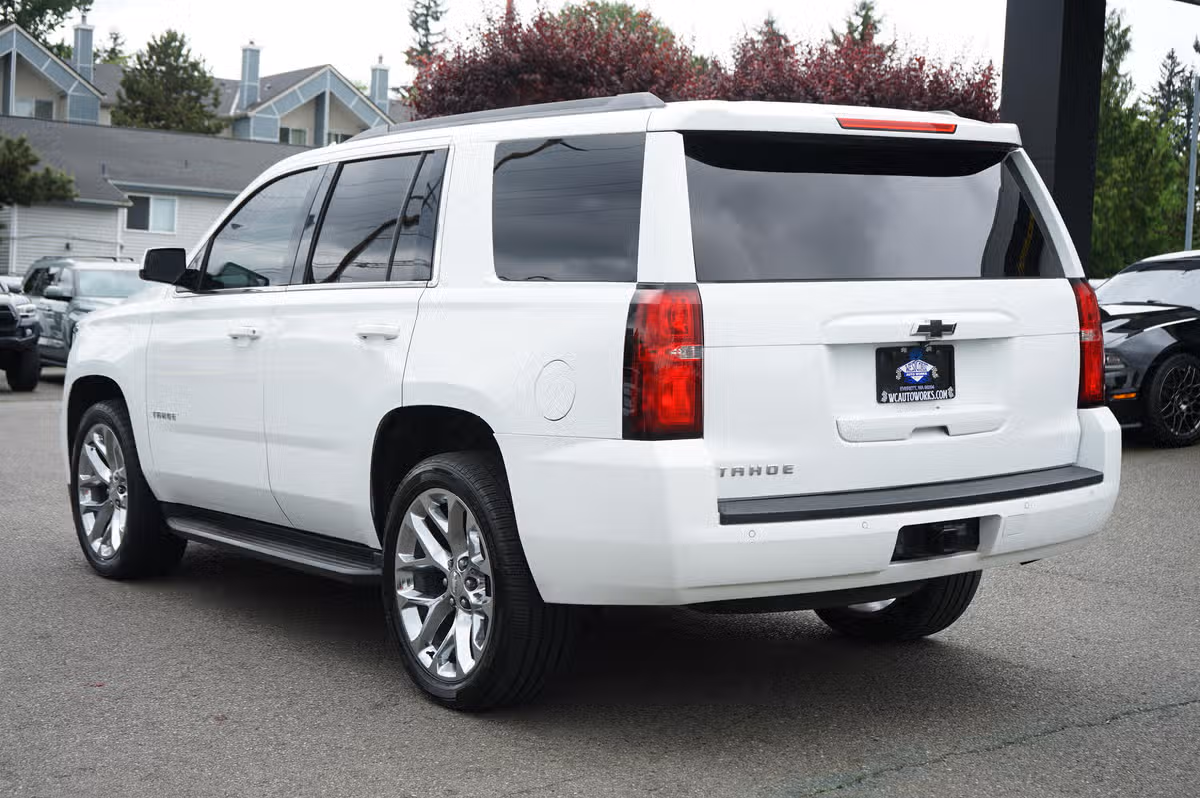 2017 Chevrolet Tahoe LT Image 3