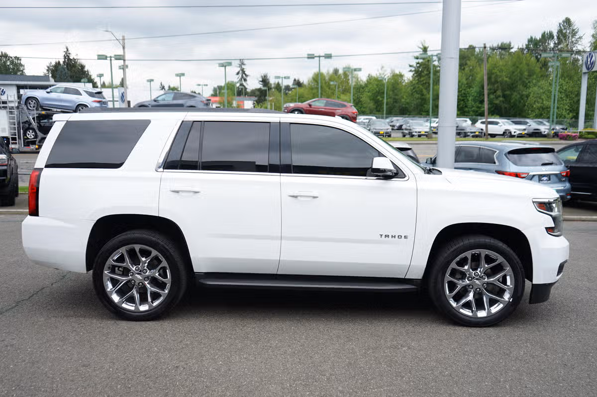 2017 Chevrolet Tahoe LT Image 6