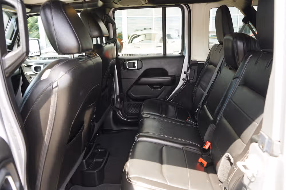 2020 Jeep Wrangler Unlimited Sahara Image 13