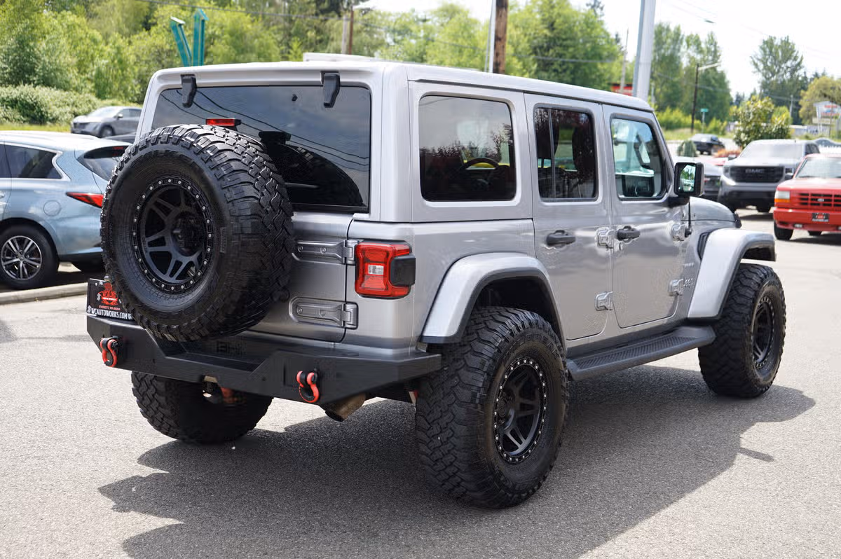 2020 Jeep Wrangler Unlimited Sahara Image 5