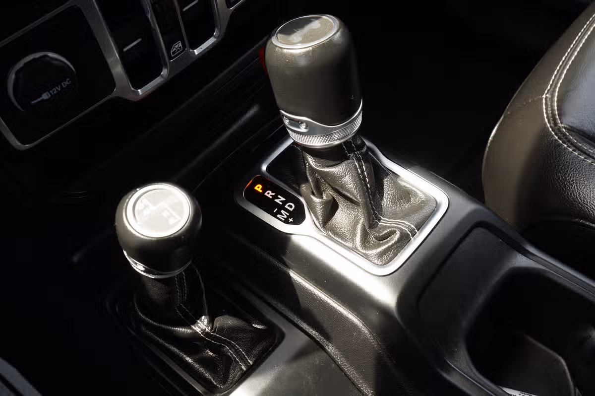 2020 Jeep Wrangler Unlimited Sahara Image 16
