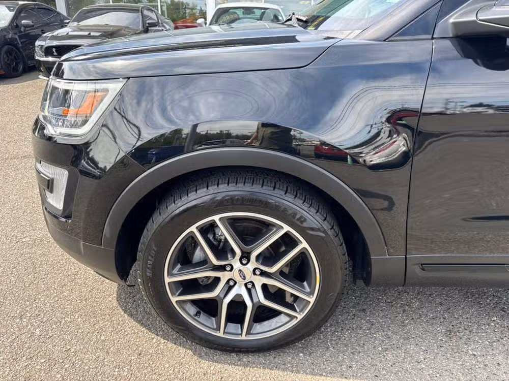 2017 Ford Explorer Sport Image 12