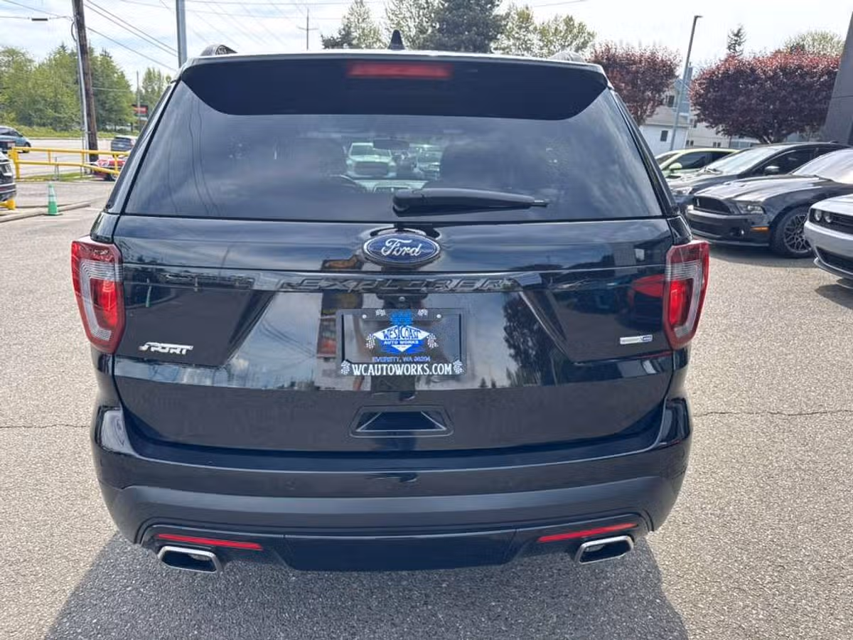 2017 Ford Explorer Sport Image 4