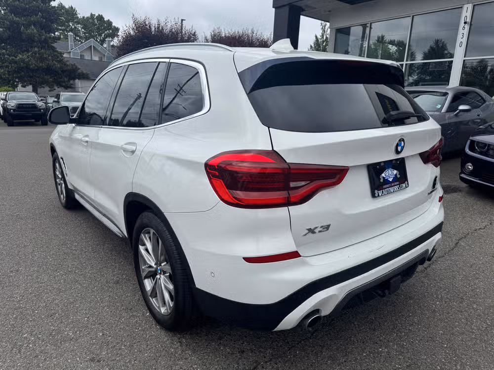 2018 BMW X3 xDrive30i Image 3