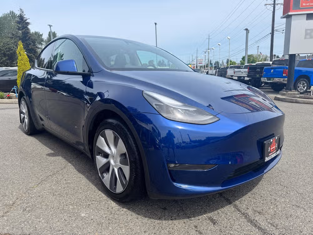 2024 Tesla Model Y Long Range Image 7