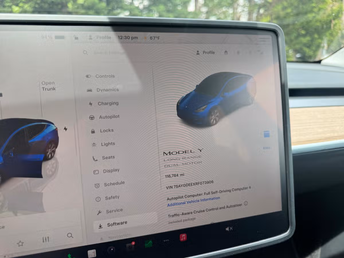 2024 Tesla Model Y Long Range Image 17