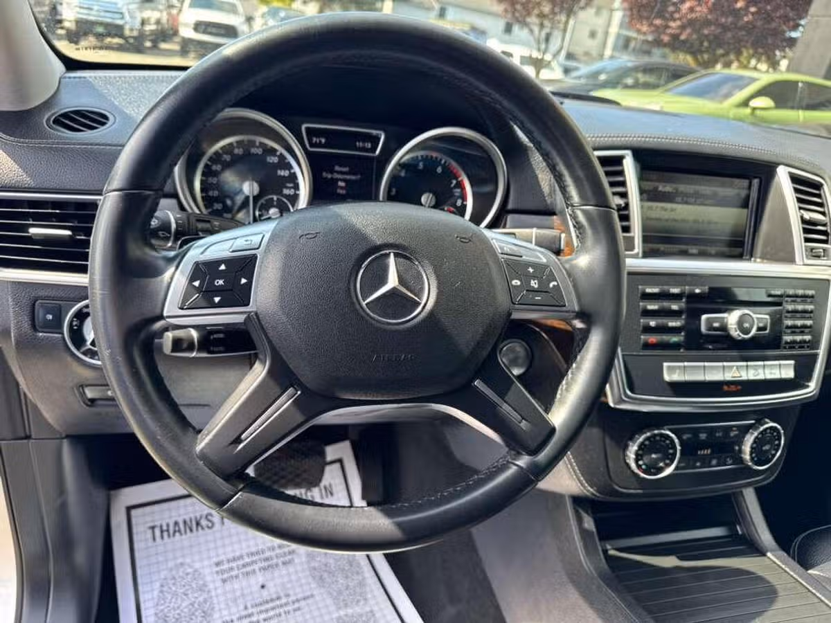 2014 Mercedes-Benz M-Class ML 350 4MATIC Image 13