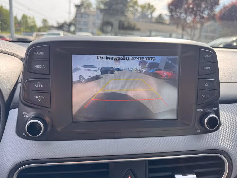 2021 Hyundai KONA Limited Image 14