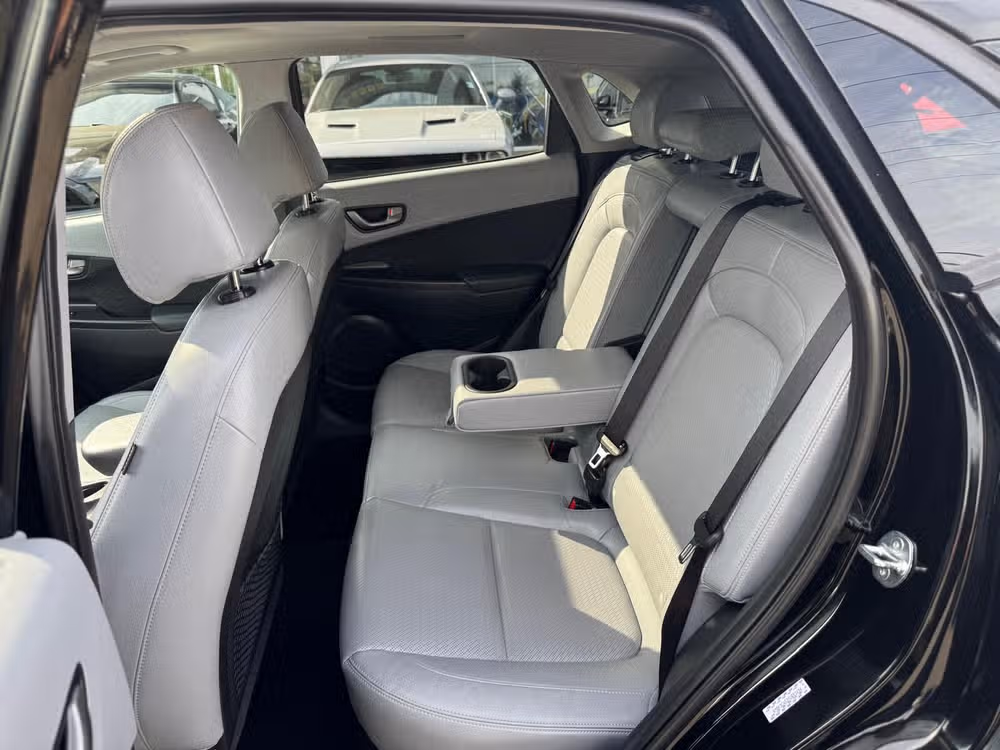 2021 Hyundai KONA Limited Image 11