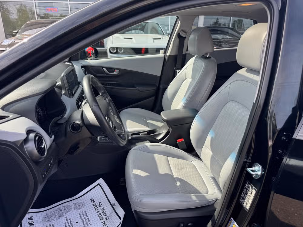 2021 Hyundai KONA Limited Image 10