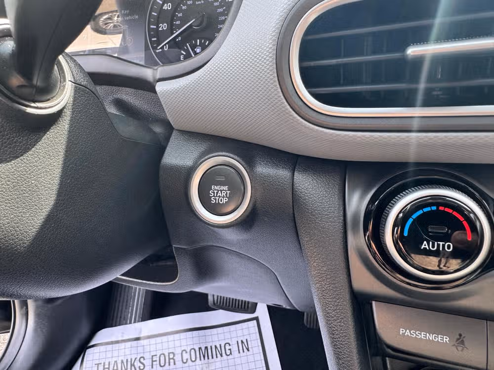 2021 Hyundai KONA Limited Image 17