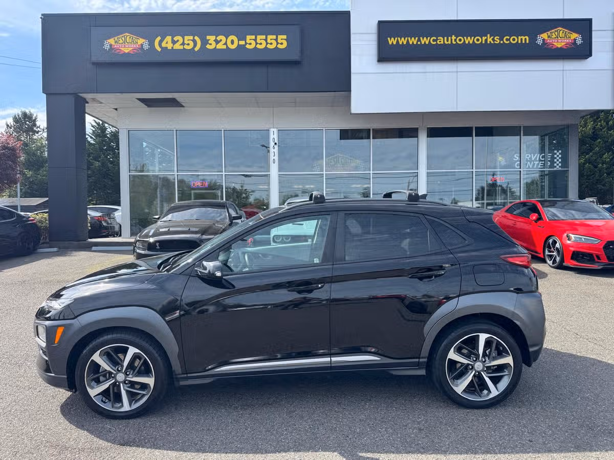 2021 Hyundai KONA Limited Image 3
