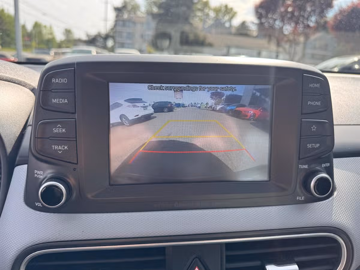2021 Hyundai KONA Limited Image 14